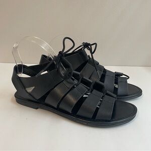 City Classified Gladiator Black Strappy Sandals Flats Casual Women’s size 8